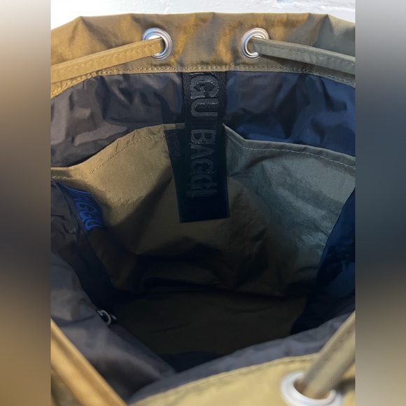 BAGGU Sport Backpack in Seaweed - Picture 3 of 3